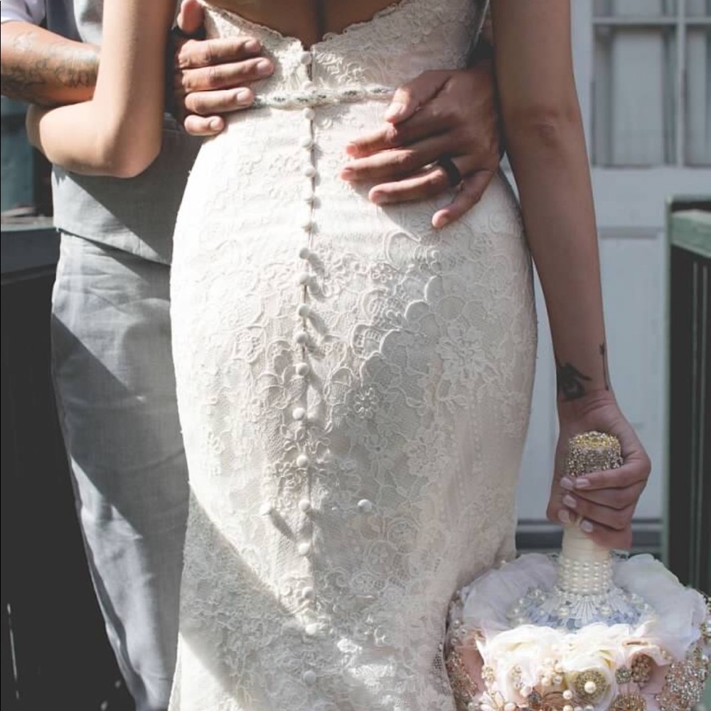 strapless wedding dress